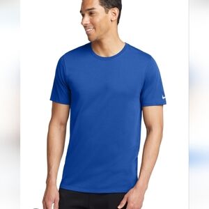 NIKE Men's NWOT, Blue Dri Fit T-Shirt.Size XL